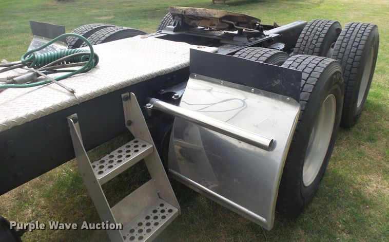 image for item DX9235 2006 Kenworth T600  semi truck