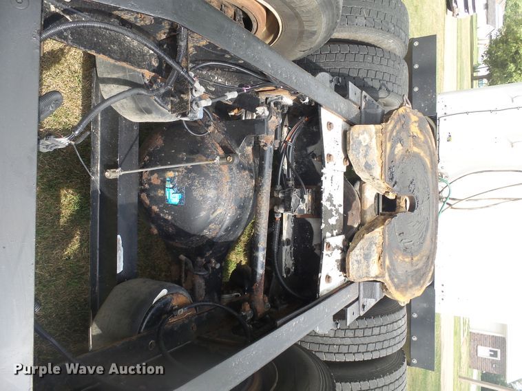 image for item DX9235 2006 Kenworth T600  semi truck