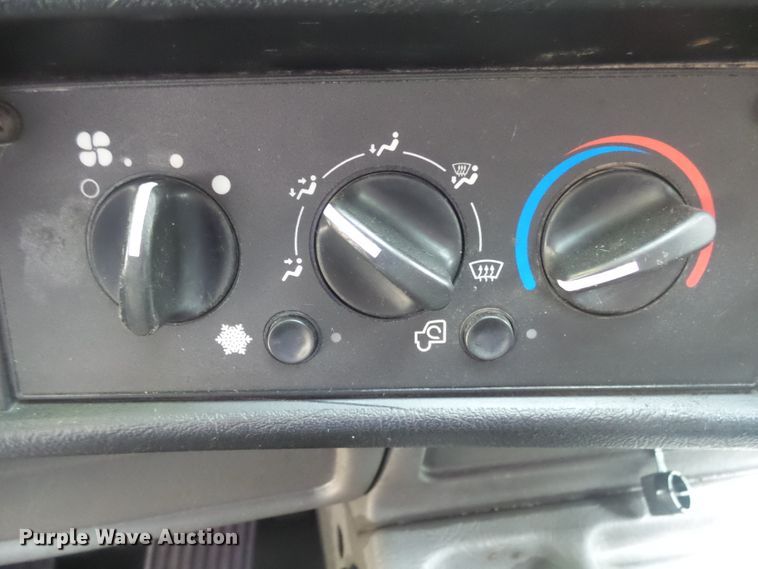 image for item DX9235 2006 Kenworth T600  semi truck