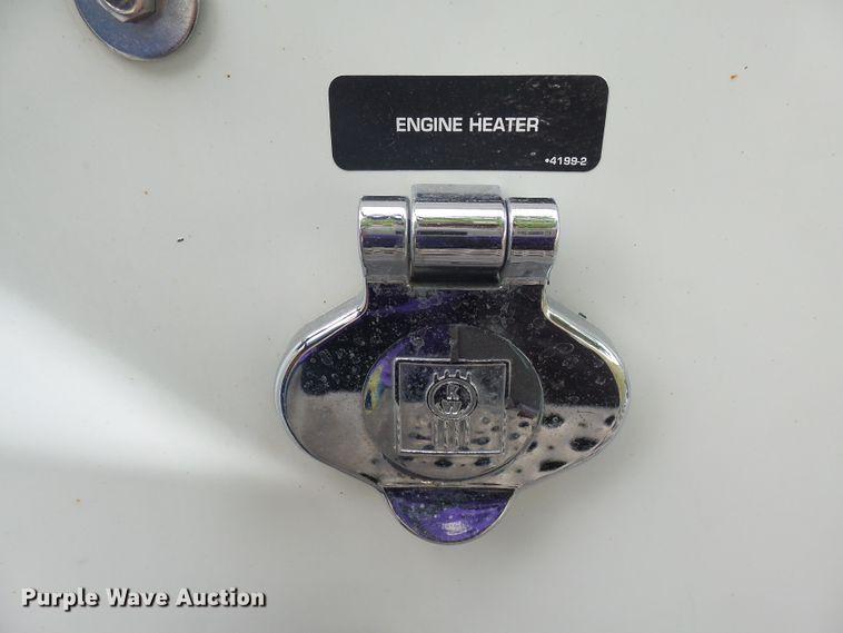 image for item DX9235 2006 Kenworth T600  semi truck