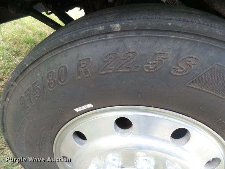 image for item DX9235 2006 Kenworth T600  semi truck