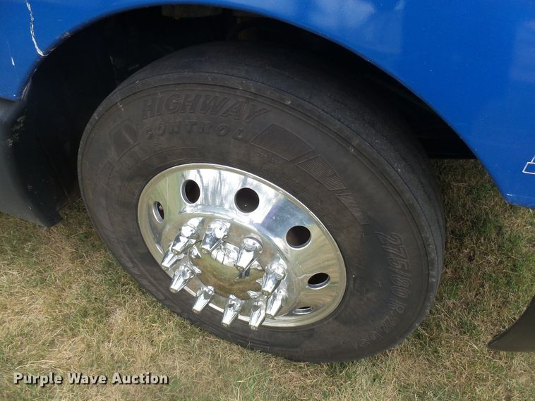 image for item DX9235 2006 Kenworth T600  semi truck