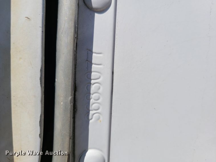 image for item EL9889 1995 Kenworth T800  semi truck