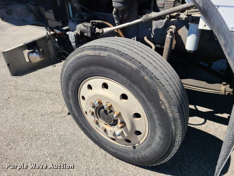 image for item EL9889 1995 Kenworth T800  semi truck