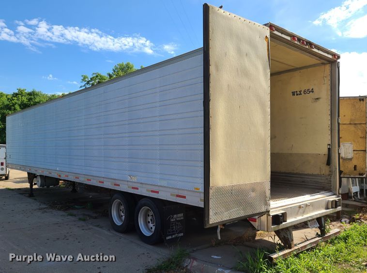 image for item EL9905 1999 Utility refrigerated van trailer