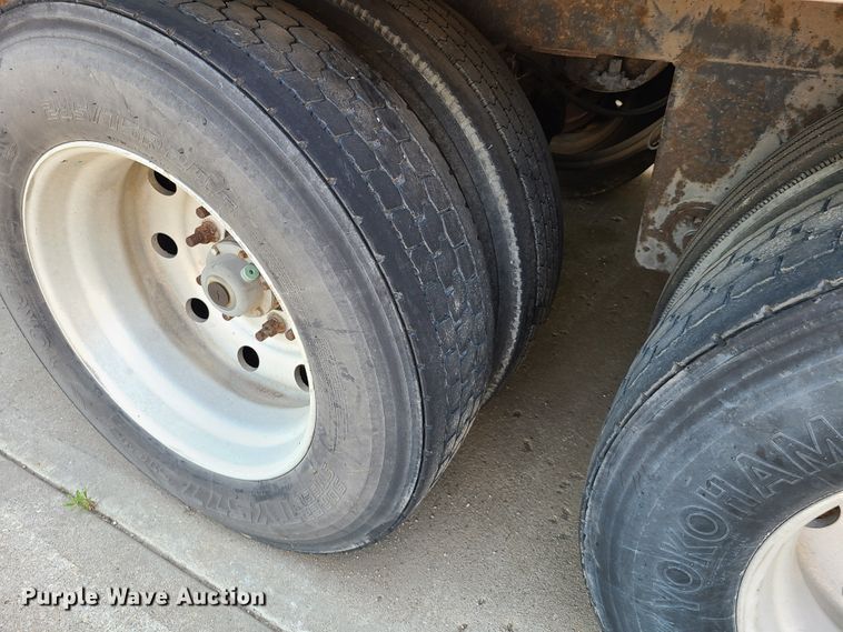 image for item EL9905 1999 Utility refrigerated van trailer