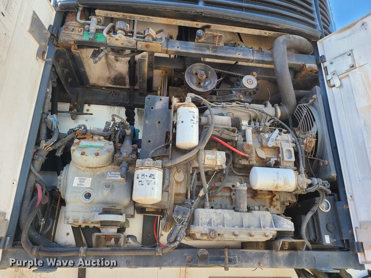 image for item EL9905 1999 Utility refrigerated van trailer