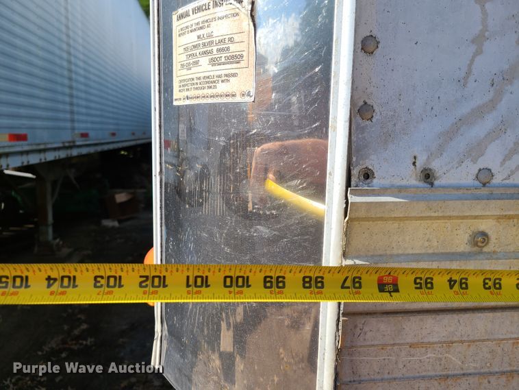 image for item EL9905 1999 Utility refrigerated van trailer