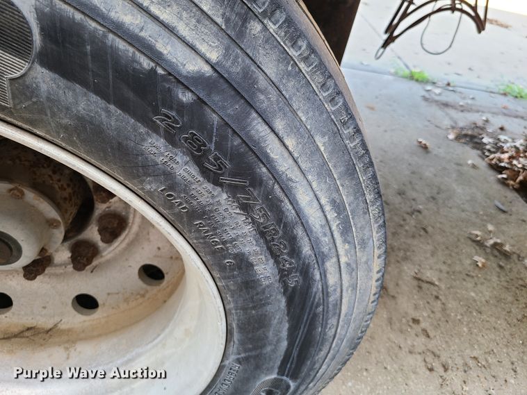 image for item EL9905 1999 Utility refrigerated van trailer