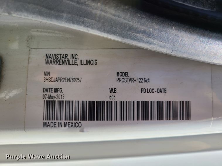 image for item EL9975 2014 International ProStar  semi truck