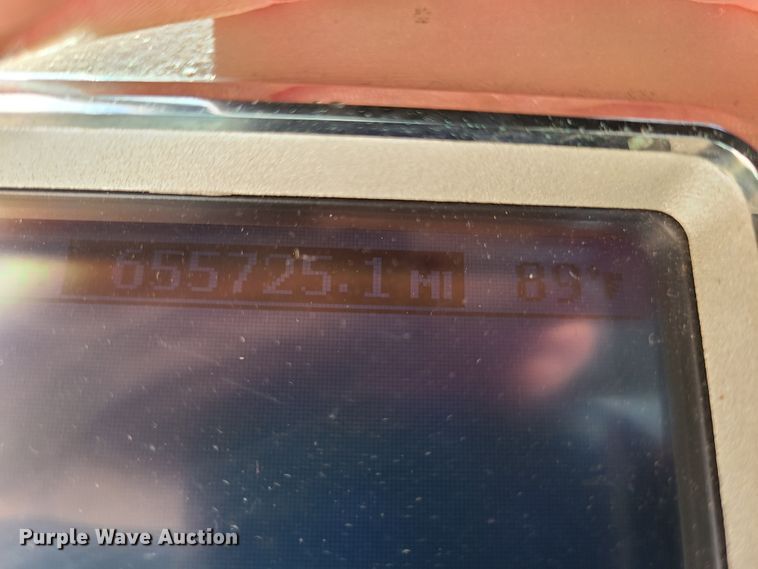 image for item EL9982 2013 Mack CXU613  semi truck