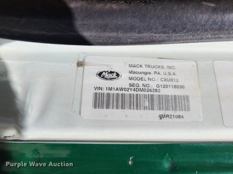 image for item EL9982 2013 Mack CXU613  semi truck