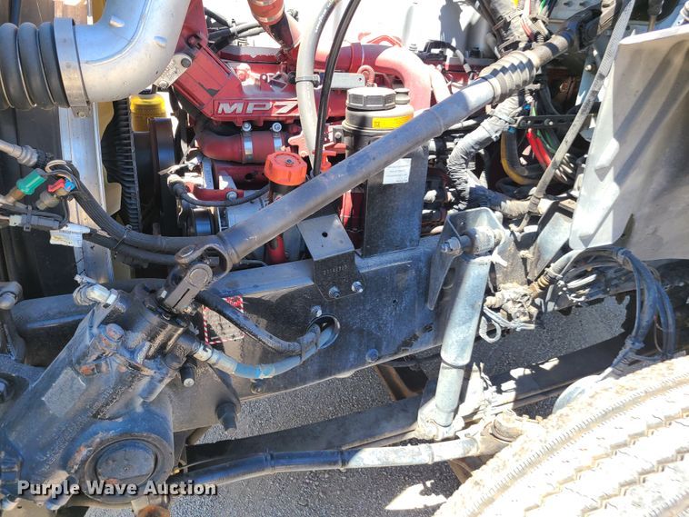 image for item EL9982 2013 Mack CXU613  semi truck