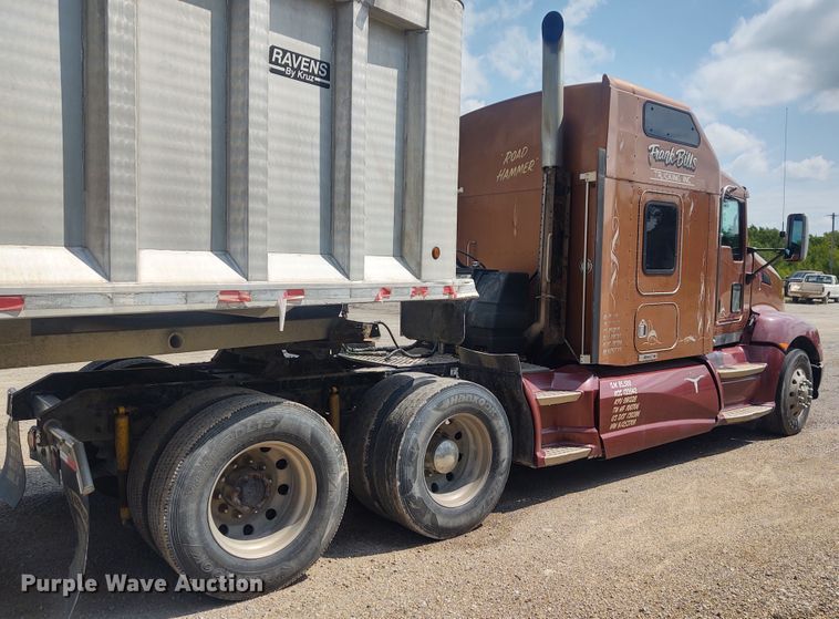 image for item EQ9410 2009 Kenworth T600  semi truck