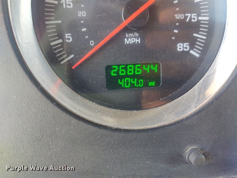 image for item EQ9410 2009 Kenworth T600  semi truck