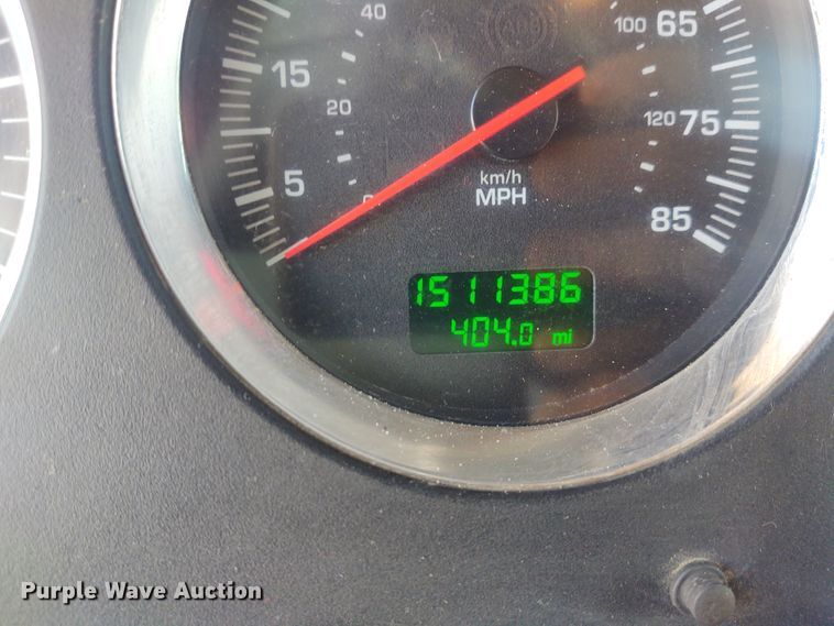 image for item EQ9410 2009 Kenworth T600  semi truck