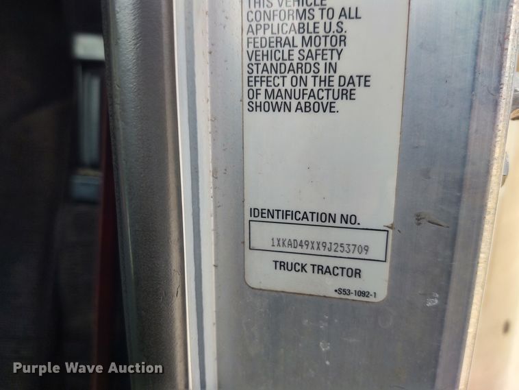 image for item EQ9410 2009 Kenworth T600  semi truck