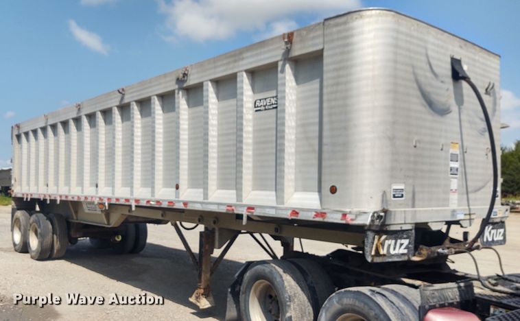 image for item EQ9412 2013 Kruz end dump trailer
