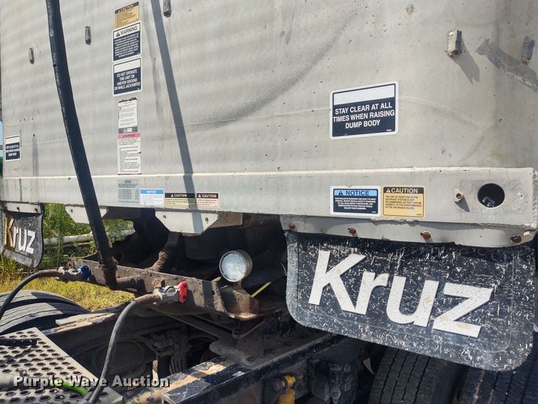 image for item EQ9412 2013 Kruz end dump trailer