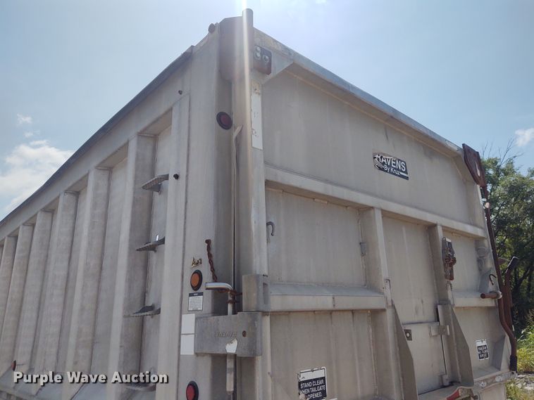 image for item EQ9412 2013 Kruz end dump trailer