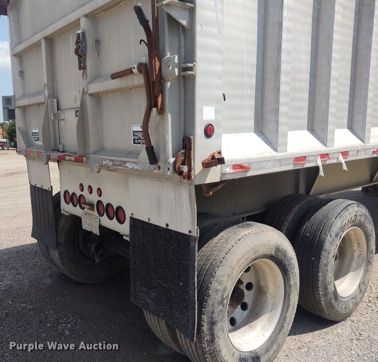 image for item EQ9412 2013 Kruz end dump trailer