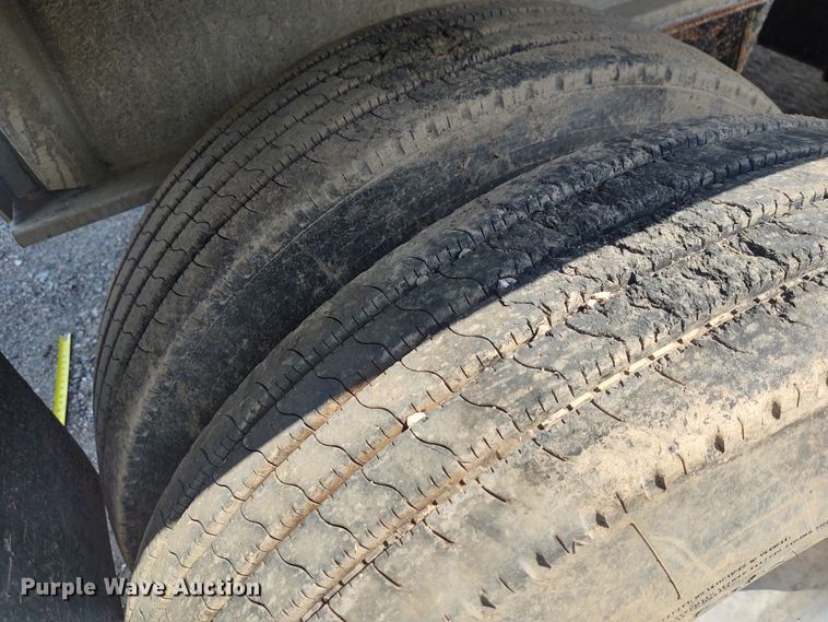 image for item EQ9412 2013 Kruz end dump trailer