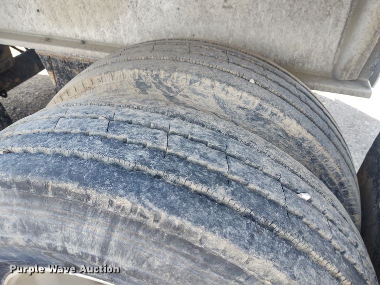 image for item EQ9412 2013 Kruz end dump trailer