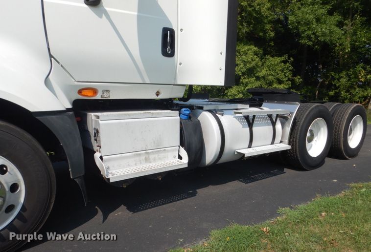 image for item FT9124 2015 International ProStar  semi truck