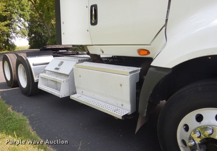 image for item FT9124 2015 International ProStar  semi truck