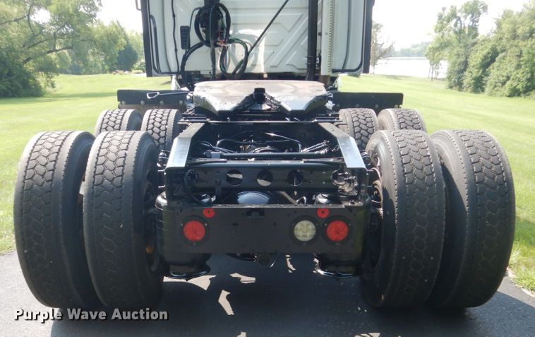 image for item FT9124 2015 International ProStar  semi truck