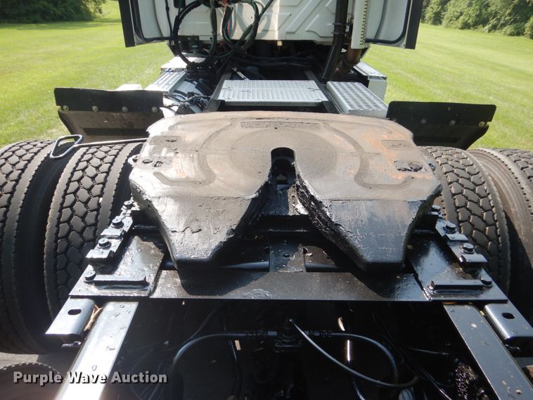 image for item FT9124 2015 International ProStar  semi truck