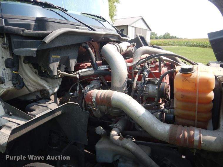 image for item FT9124 2015 International ProStar  semi truck