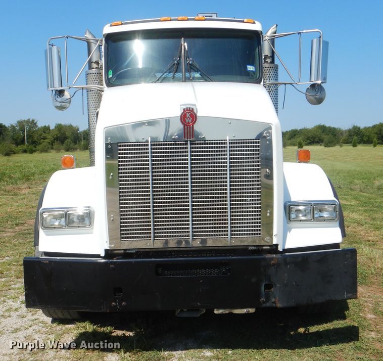 image for item GM9096 2007 Kenworth T800  flat dump bed truck