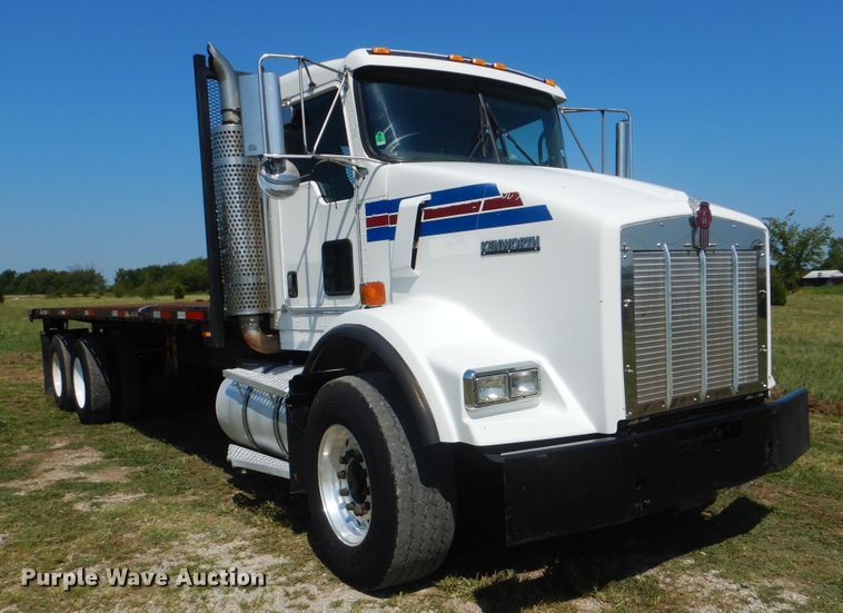 image for item GM9096 2007 Kenworth T800  flat dump bed truck