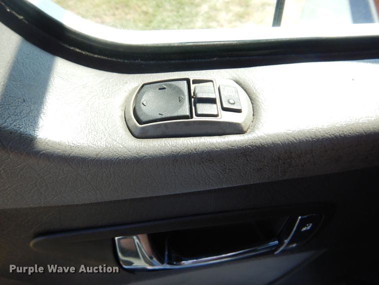 image for item GM9096 2007 Kenworth T800  flat dump bed truck