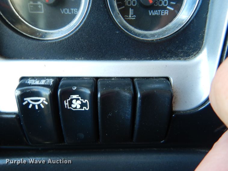 image for item GM9096 2007 Kenworth T800  flat dump bed truck