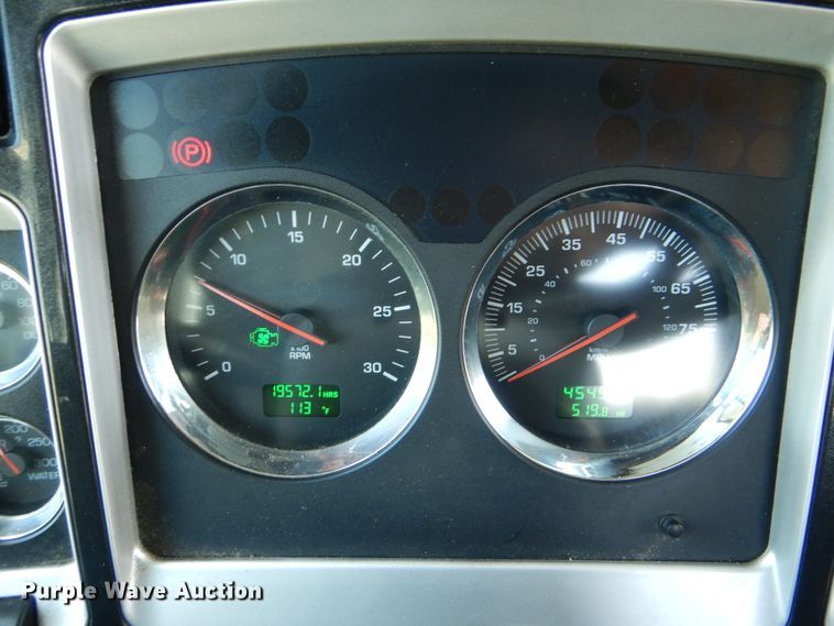 image for item GM9096 2007 Kenworth T800  flat dump bed truck