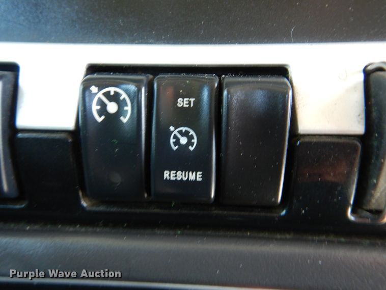 image for item GM9096 2007 Kenworth T800  flat dump bed truck