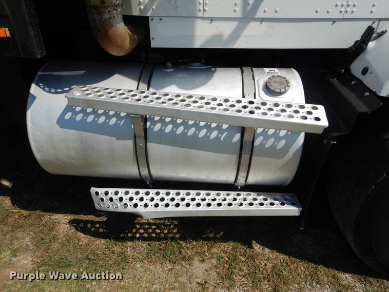 image for item GM9096 2007 Kenworth T800  flat dump bed truck