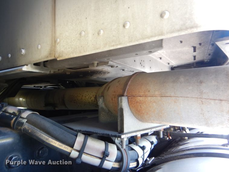 image for item GM9096 2007 Kenworth T800  flat dump bed truck