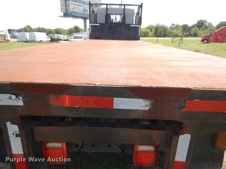 image for item GM9096 2007 Kenworth T800  flat dump bed truck