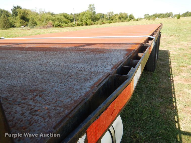 image for item GM9096 2007 Kenworth T800  flat dump bed truck