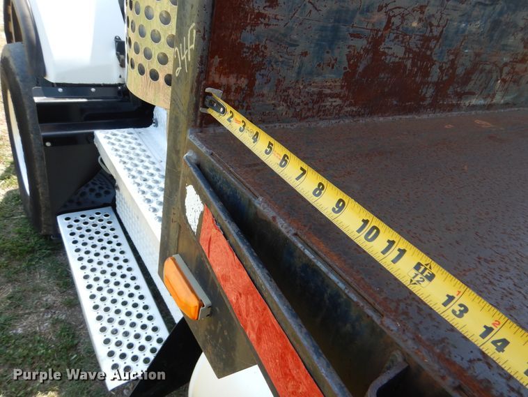 image for item GM9096 2007 Kenworth T800  flat dump bed truck