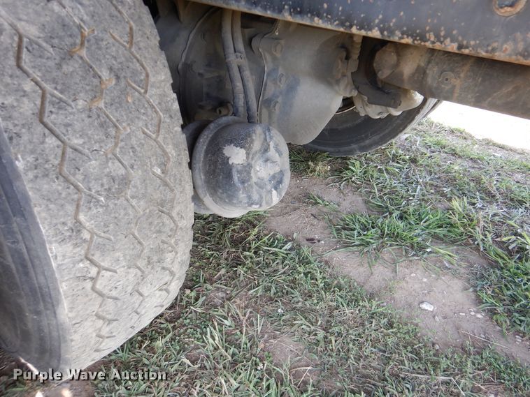 image for item GM9096 2007 Kenworth T800  flat dump bed truck