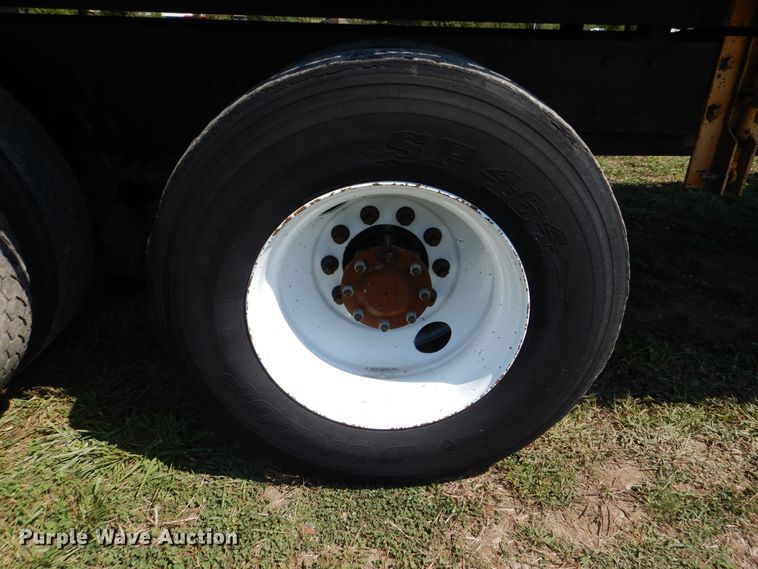 image for item GM9096 2007 Kenworth T800  flat dump bed truck