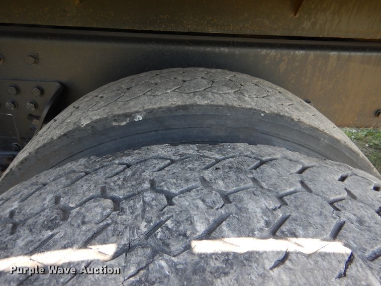 image for item GM9096 2007 Kenworth T800  flat dump bed truck