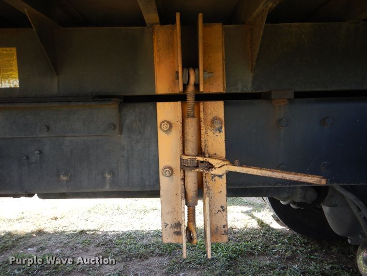 image for item GM9096 2007 Kenworth T800  flat dump bed truck