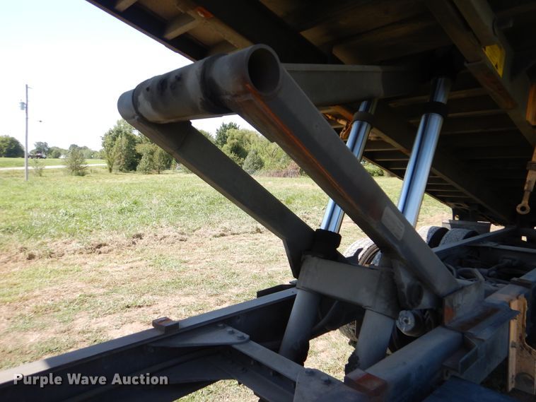 image for item GM9096 2007 Kenworth T800  flat dump bed truck