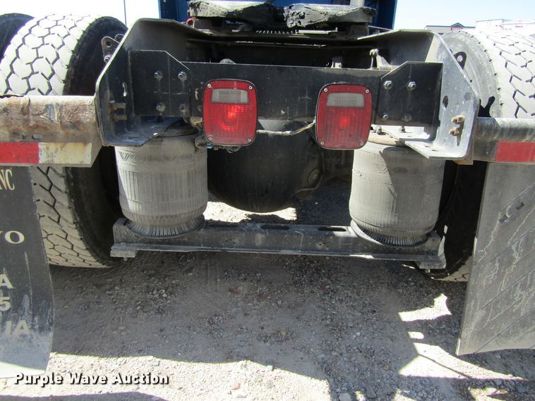 image for item GQ9084 2012 Volvo VNL630  semi truck