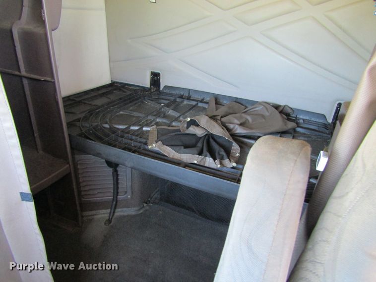 image for item GQ9084 2012 Volvo VNL630  semi truck